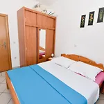 Karacic شقة *