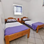 Karacic شقة فير