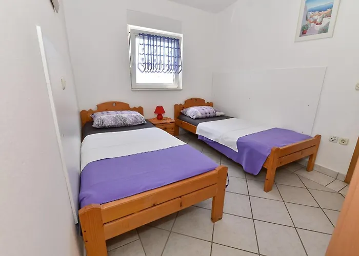 Karacic Apartment Vir